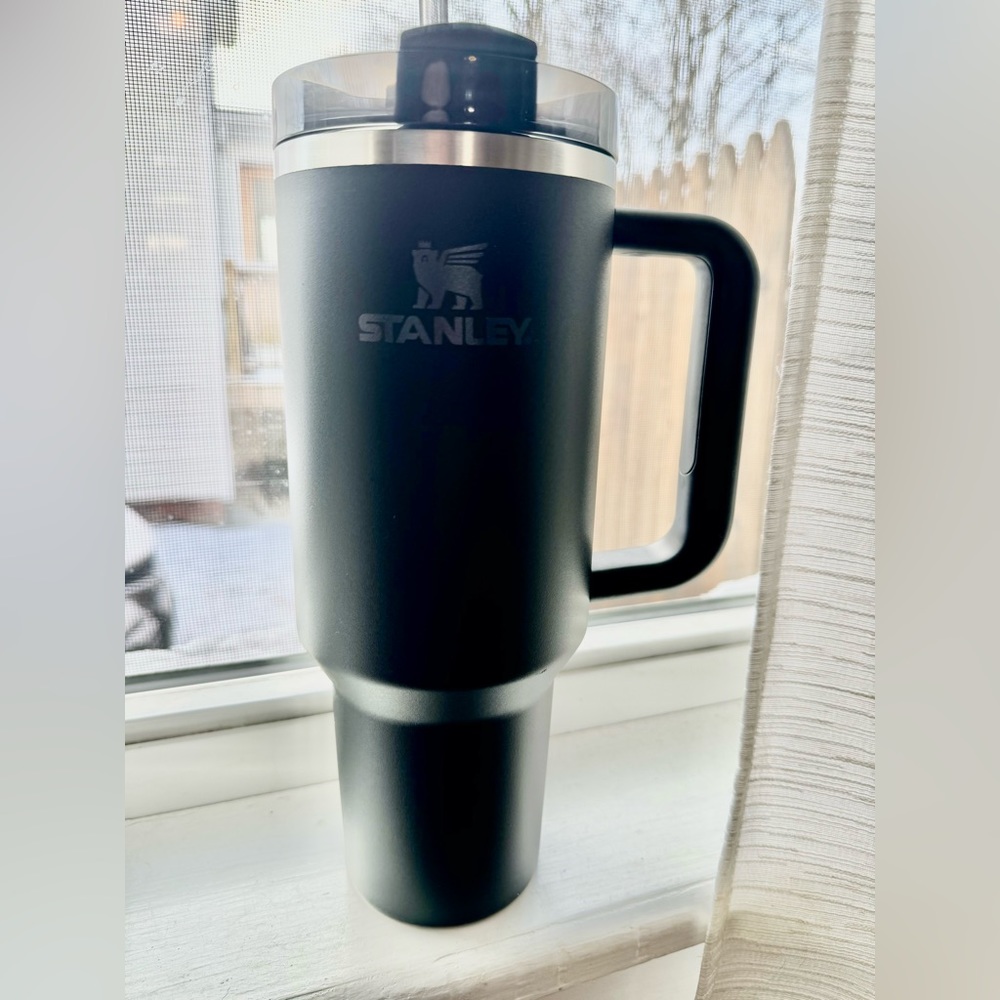 Stanley 40oz Quencher Tumbler